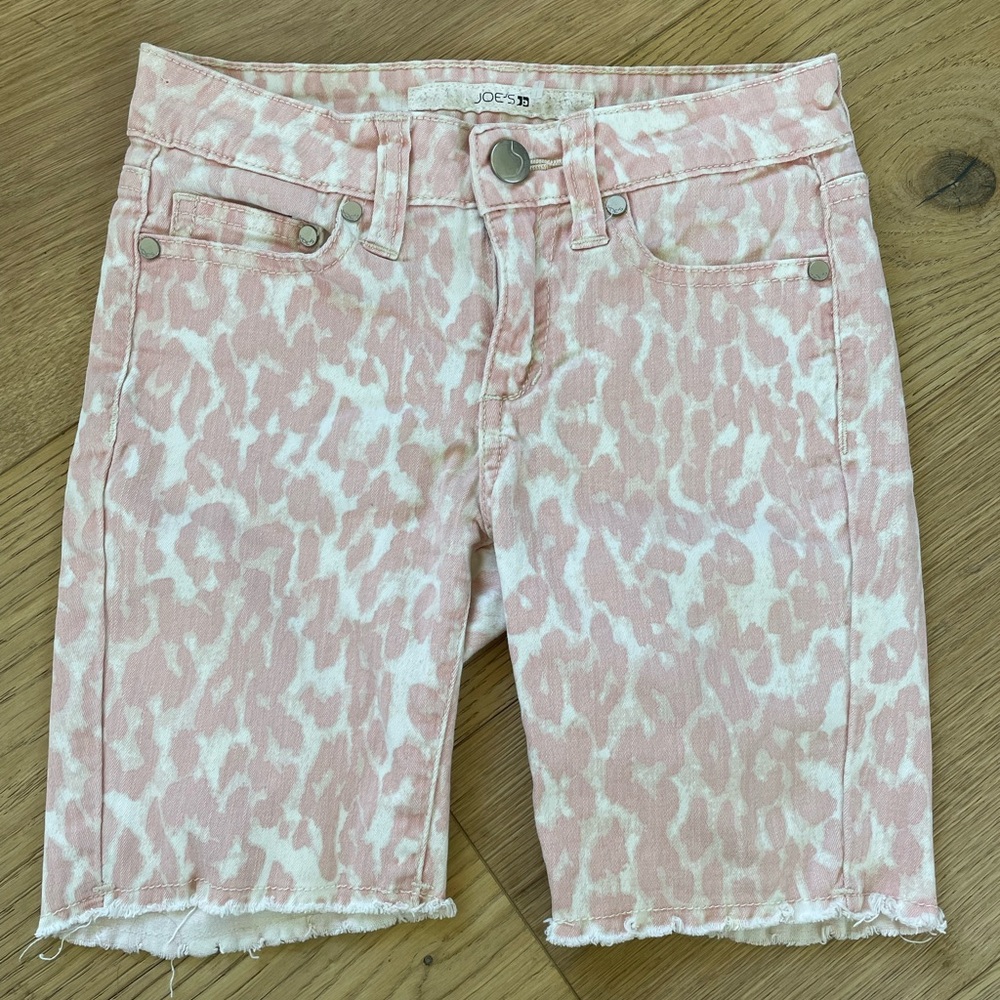 Joe’s Jeans Girls Size 8 Pink Leopard Print Denim Bermuda Shorts Raw Hem